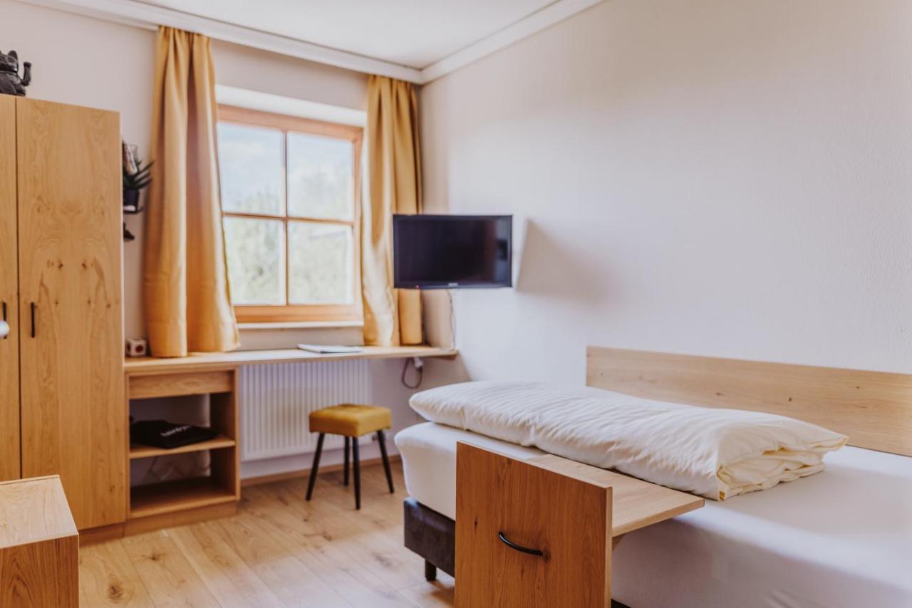 Landhotel Gschirnwirt Eugendorf Luaran gambar