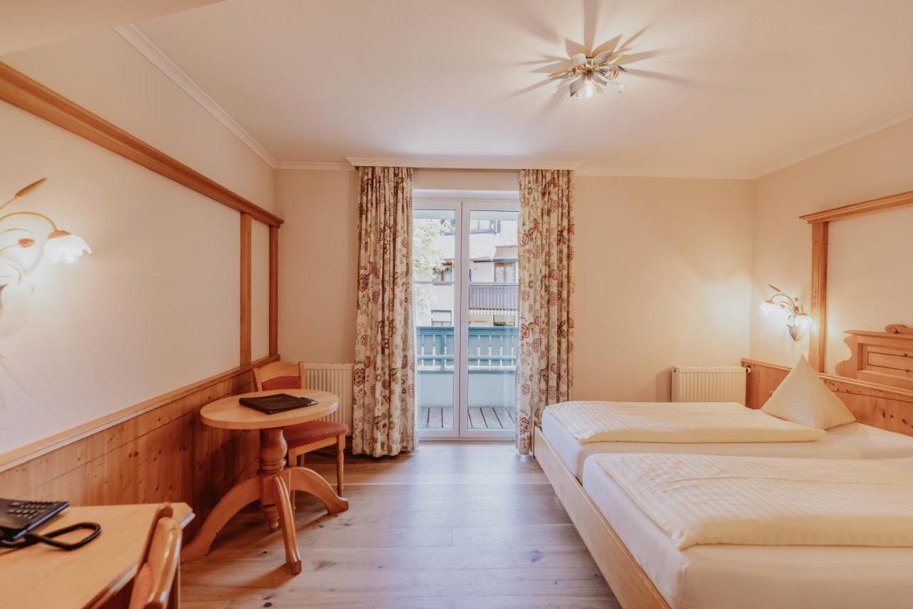 Landhotel Gschirnwirt Eugendorf Luaran gambar