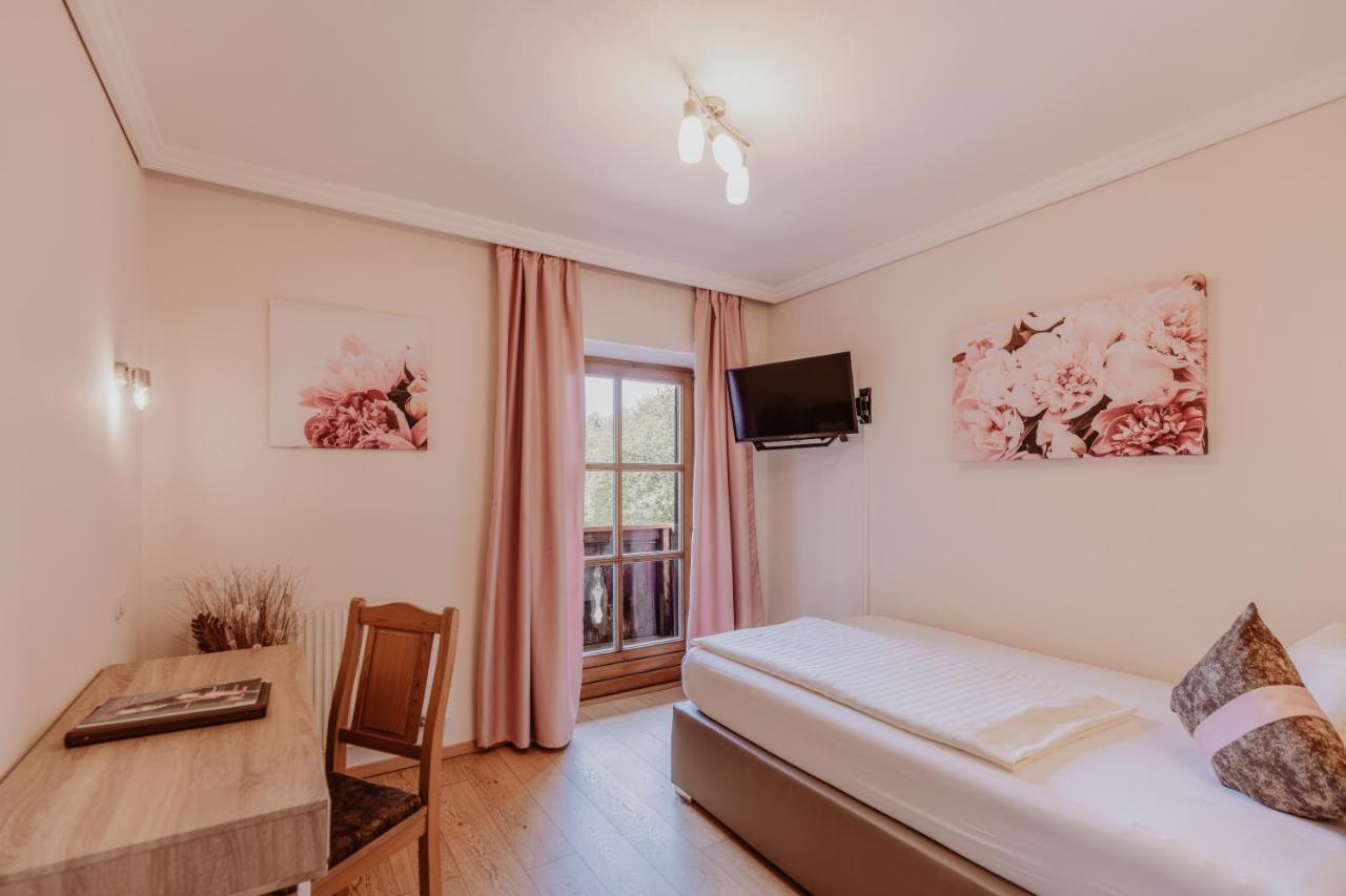 Landhotel Gschirnwirt Eugendorf Luaran gambar