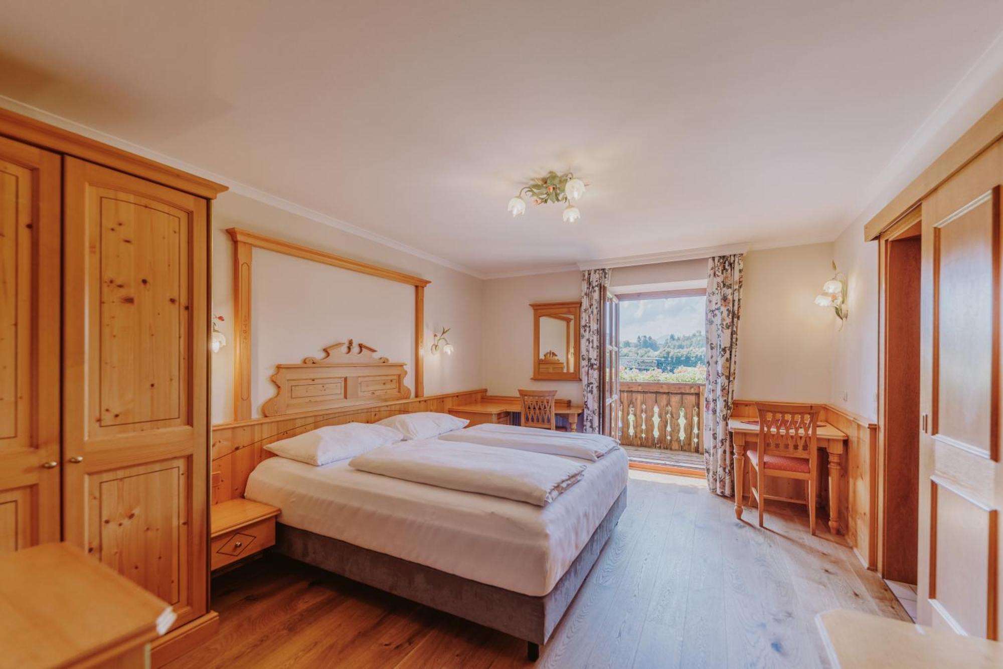 Landhotel Gschirnwirt Eugendorf Luaran gambar